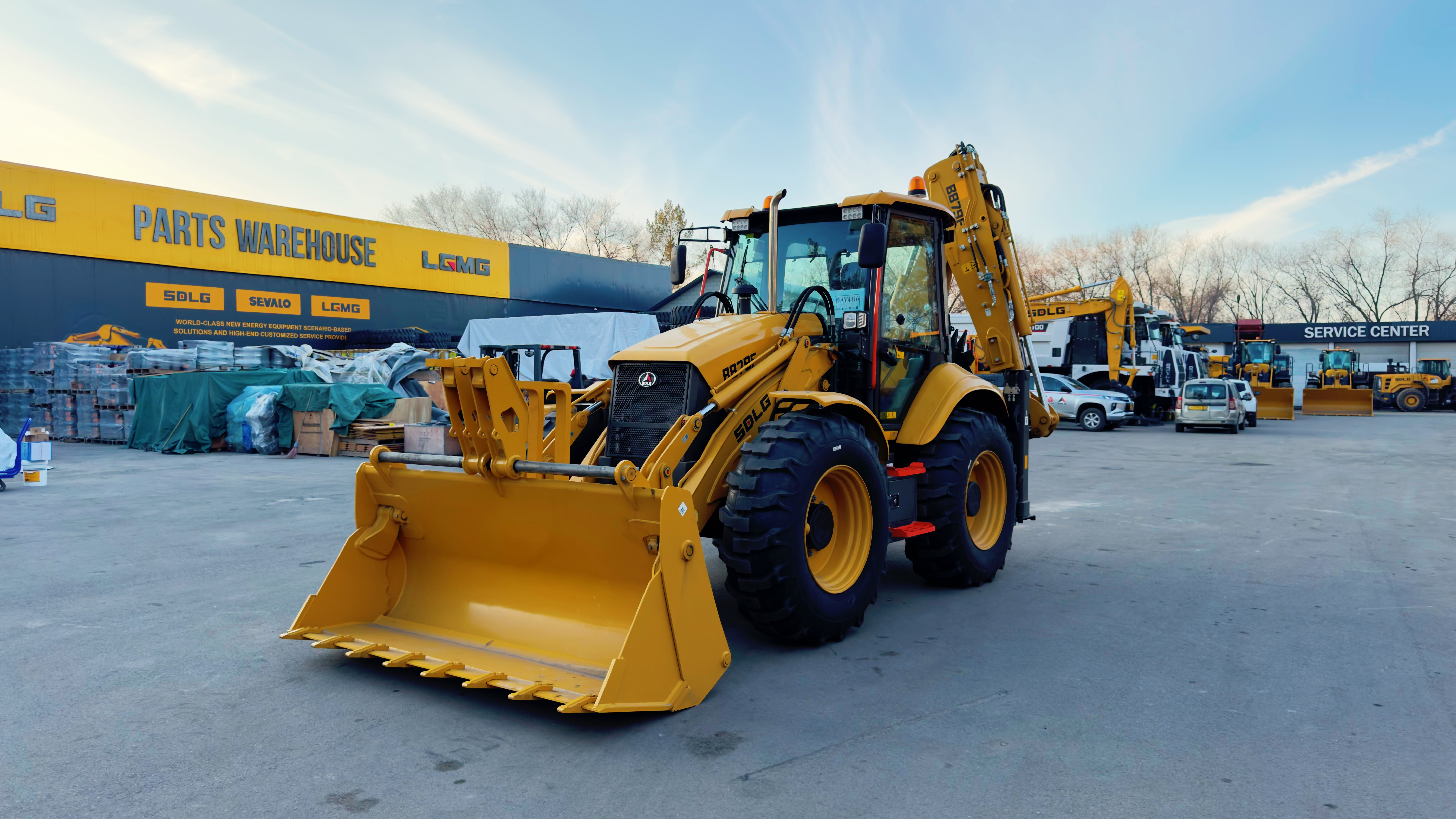 Экскаватор-погрузчик SDLG B879F 