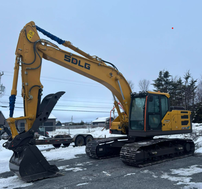 Гидравлический экскаватор SDLG E6215F