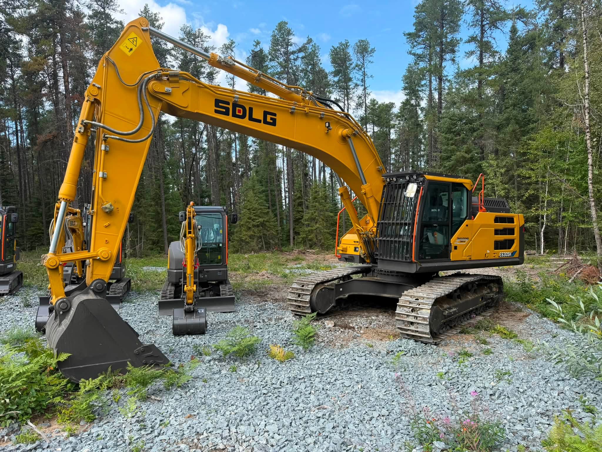 Гидравлический экскаватор SDLG E6305H