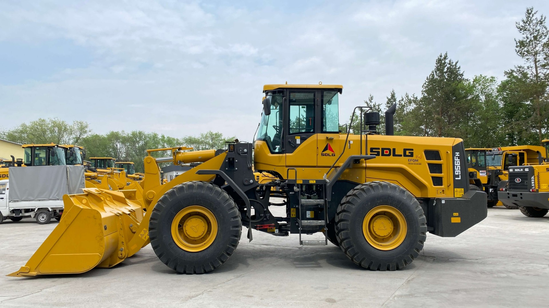 Фронтальный погрузчик SDLG L956FH