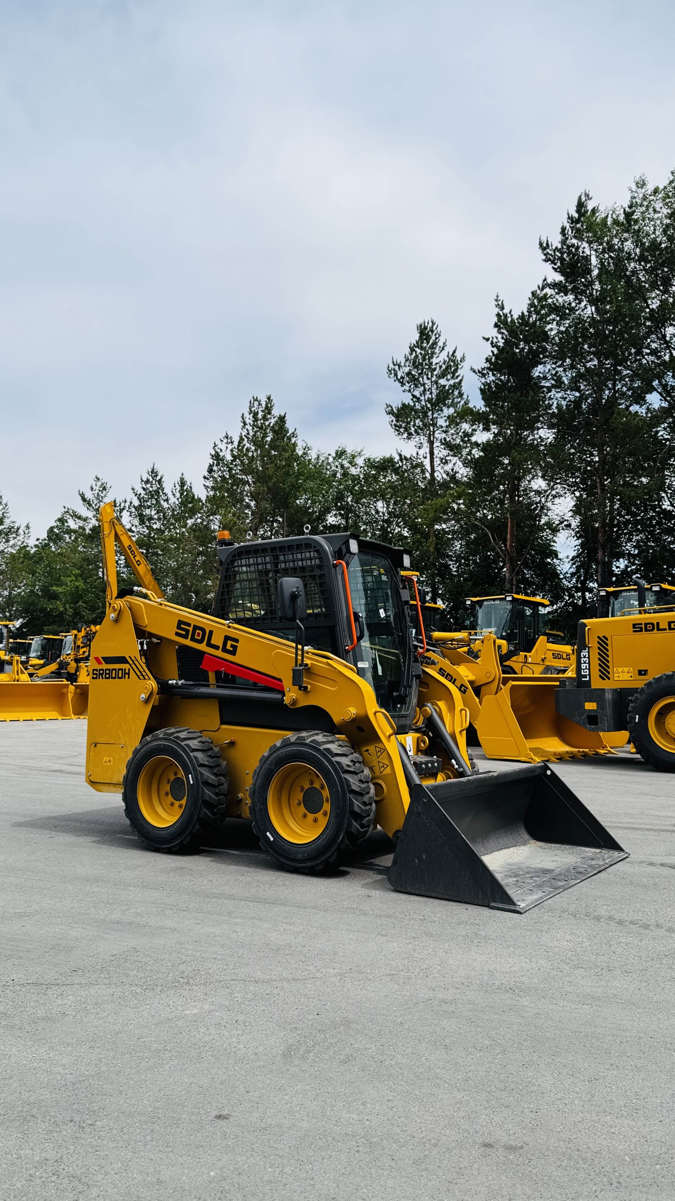 Мини-погрузчик SDLG SR800H