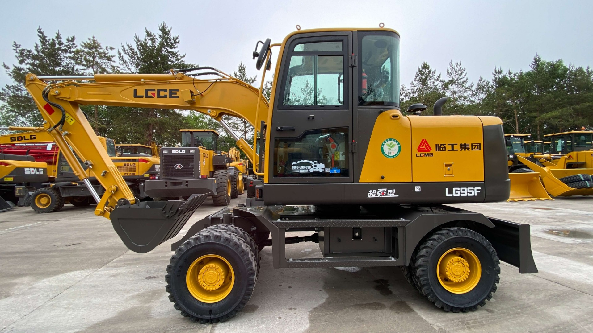Колесный экскаватор SDLG LG95F