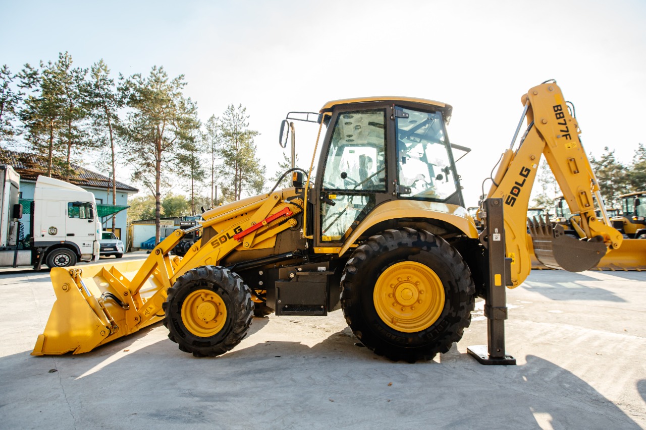 Экскаватор-погрузчик SDLG B877F