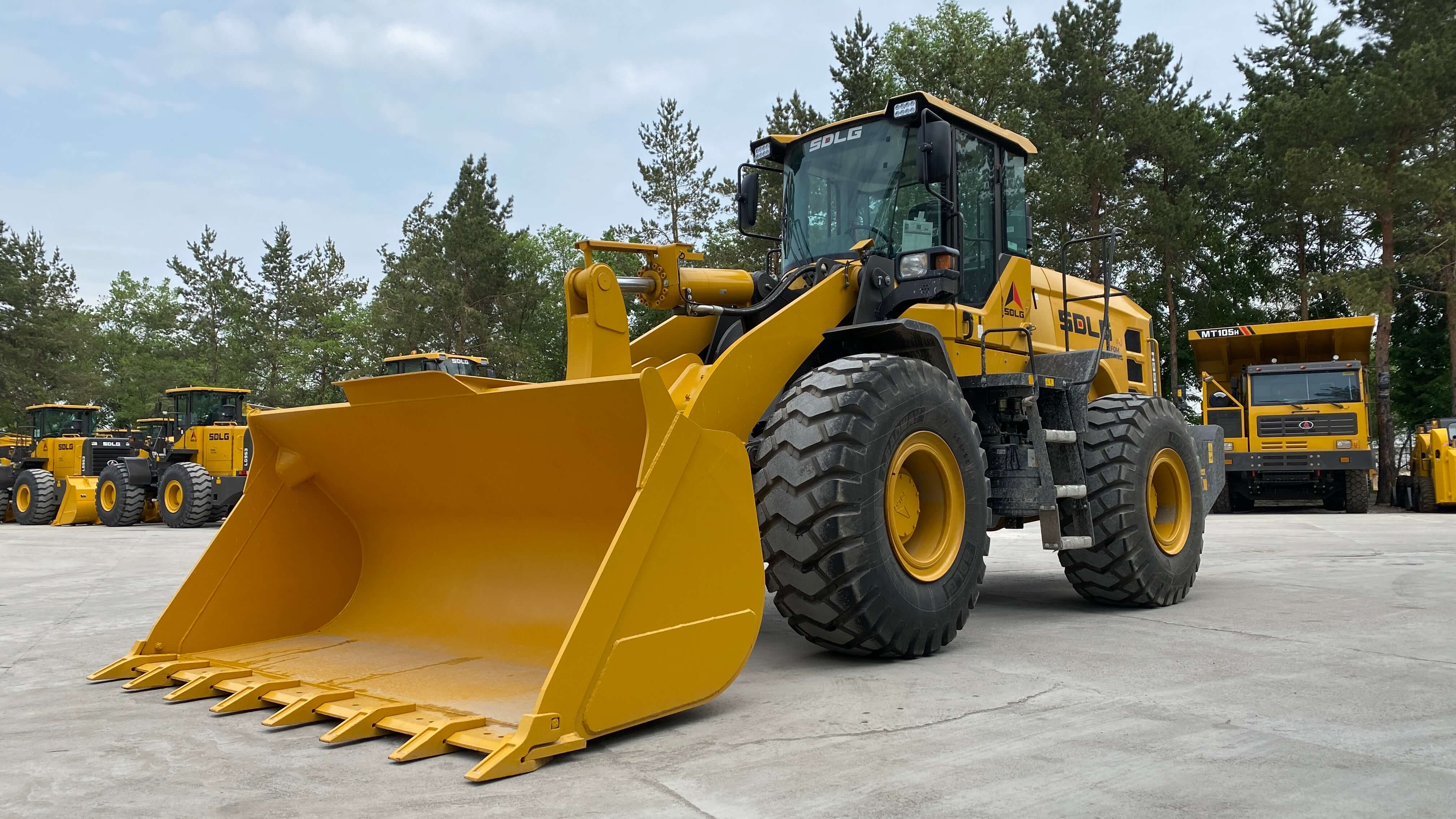 Фронтальный погрузчик SDLG L956H 