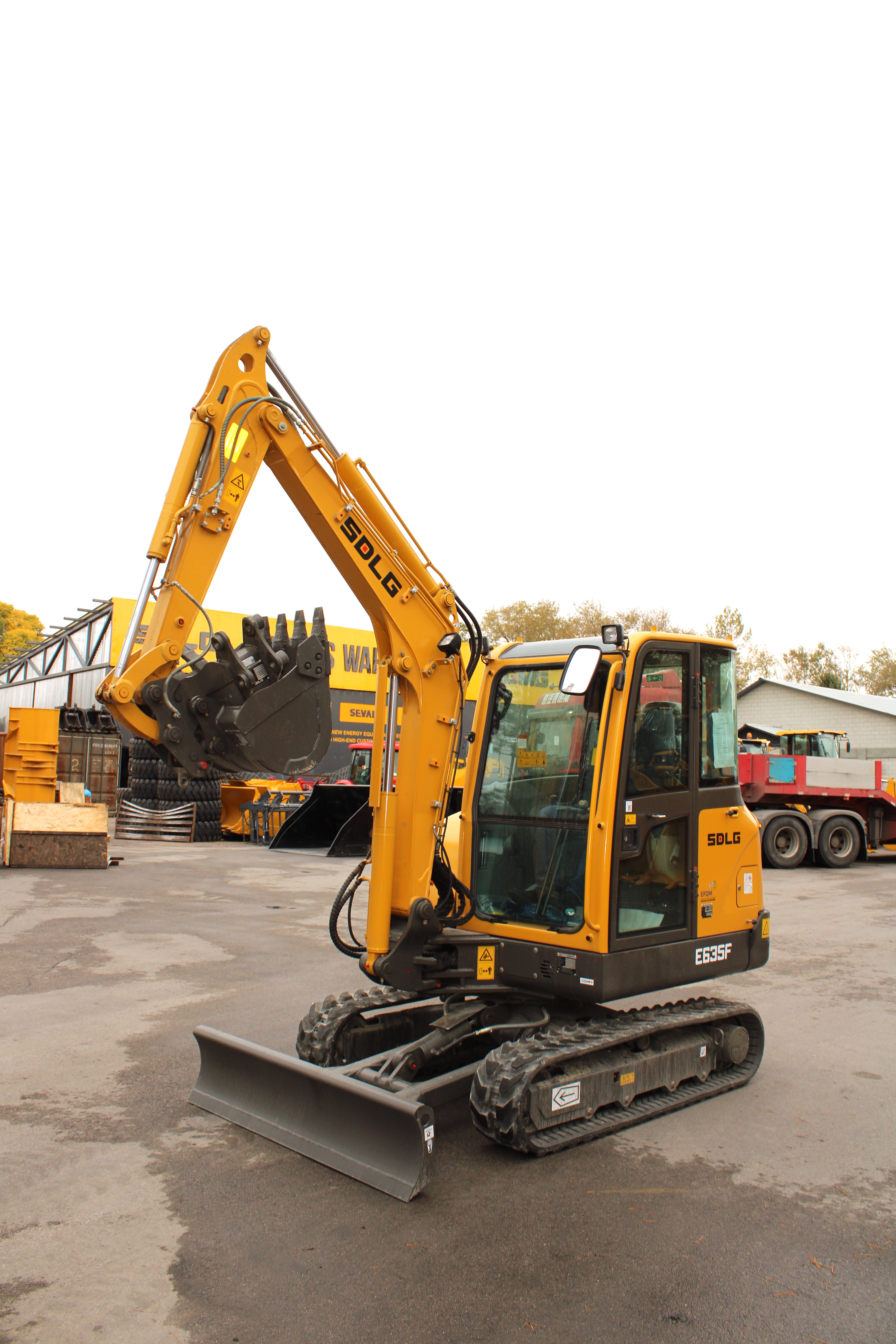 Гусеничный экскаватор SDLG E635F