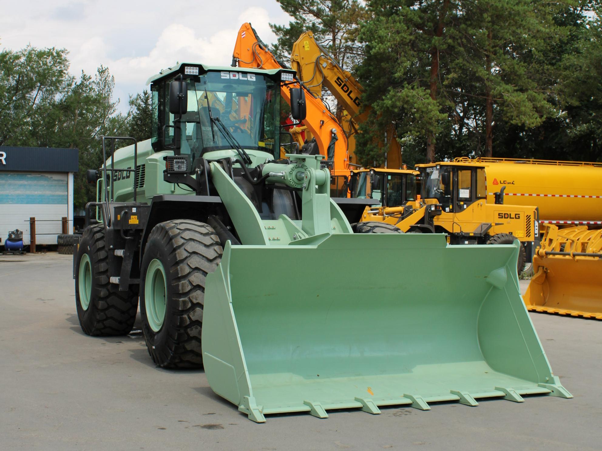 Фронтальный погрузчик SDLG L956НEV