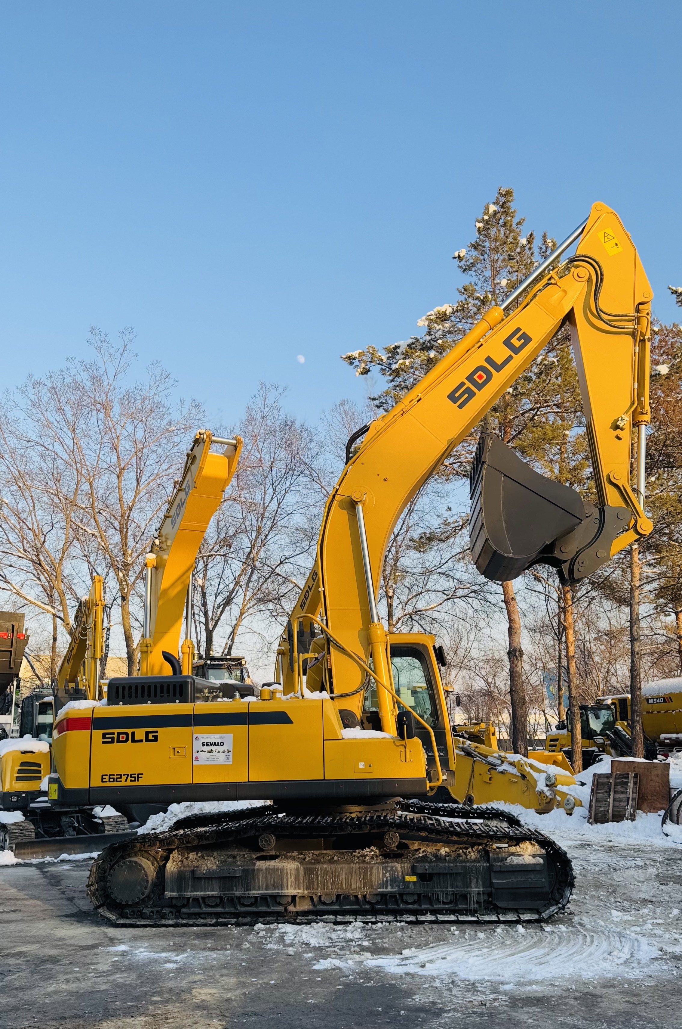 Гусеничный экскаватор SDLG E6275F 